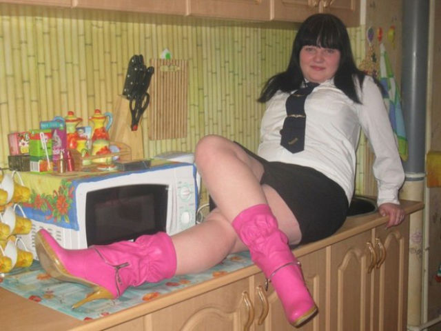 cringeworthy_and_totally_awkward_photos_from_russian_dating_sites_640_21