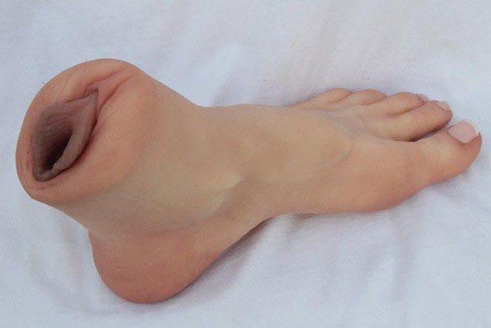 foot_sex_toy_02