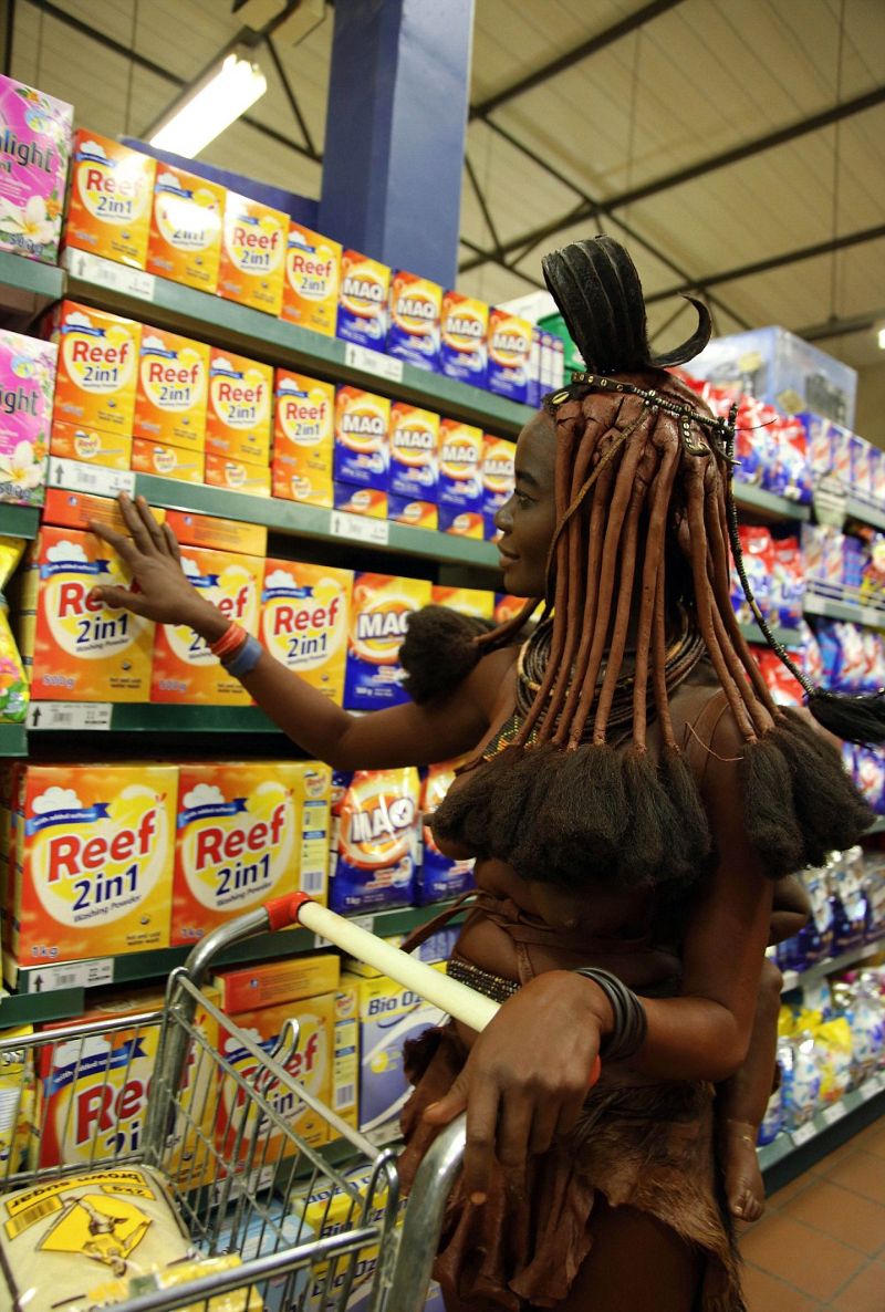 afrikanka-v-supermarkete_01