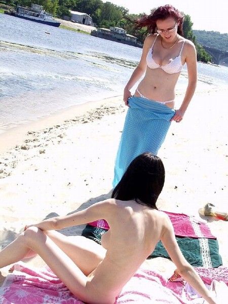 画像ヌーディストビーチで若い女の子たちを見つけた Hot Sex Picture